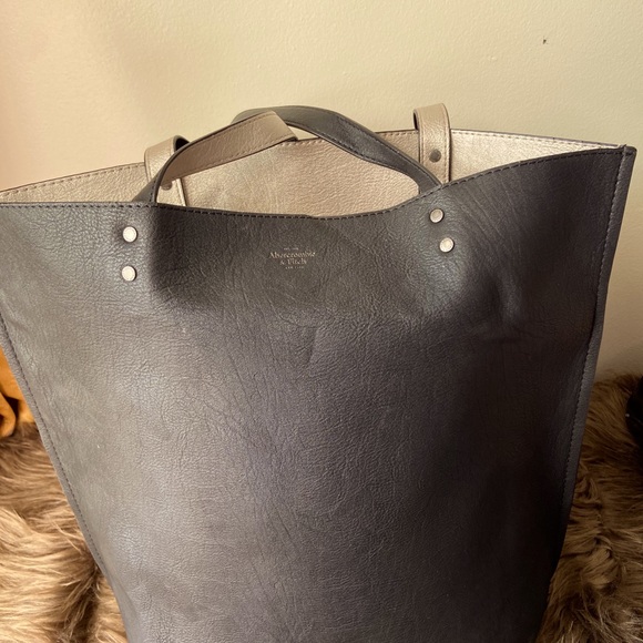 Abercrombie & Fitch Black & Silver Tote bag - Picture 1 of 7